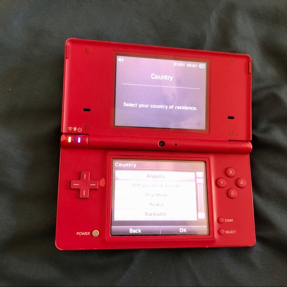 Nintendo DSi - Picture 3 of 3